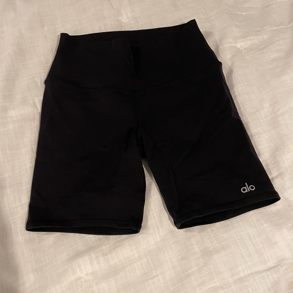 Alo yoga bike shorts